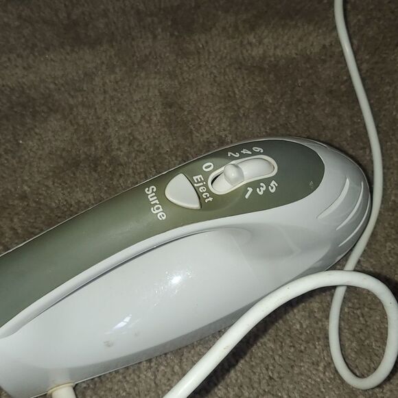 Hamilton Beach Mixer and 4 Attachments  - Hand held 6 speed and SURGE - Picture 3 of 5